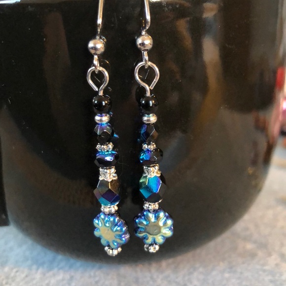 Hand crafted black AB Czech glass earrings - Picture 3 of 5